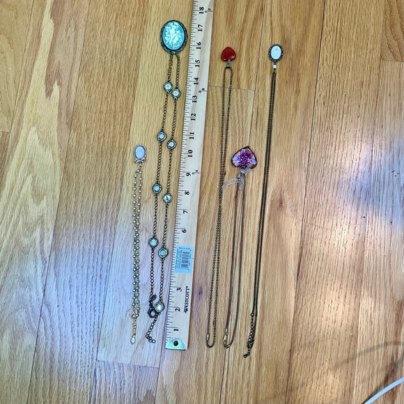 Vintage Necklace Cameo White Oval Painted Eiffel Tower on Patina Gold Tone Chain - Picture 5 of 5